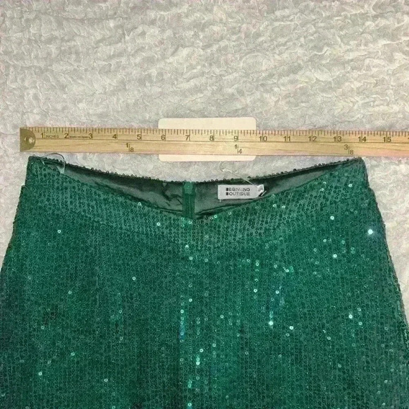 NWT Beginning Boutique Women Green/Teal Casual Skirt 8 Sequin V Waist - Picture 4 of 7